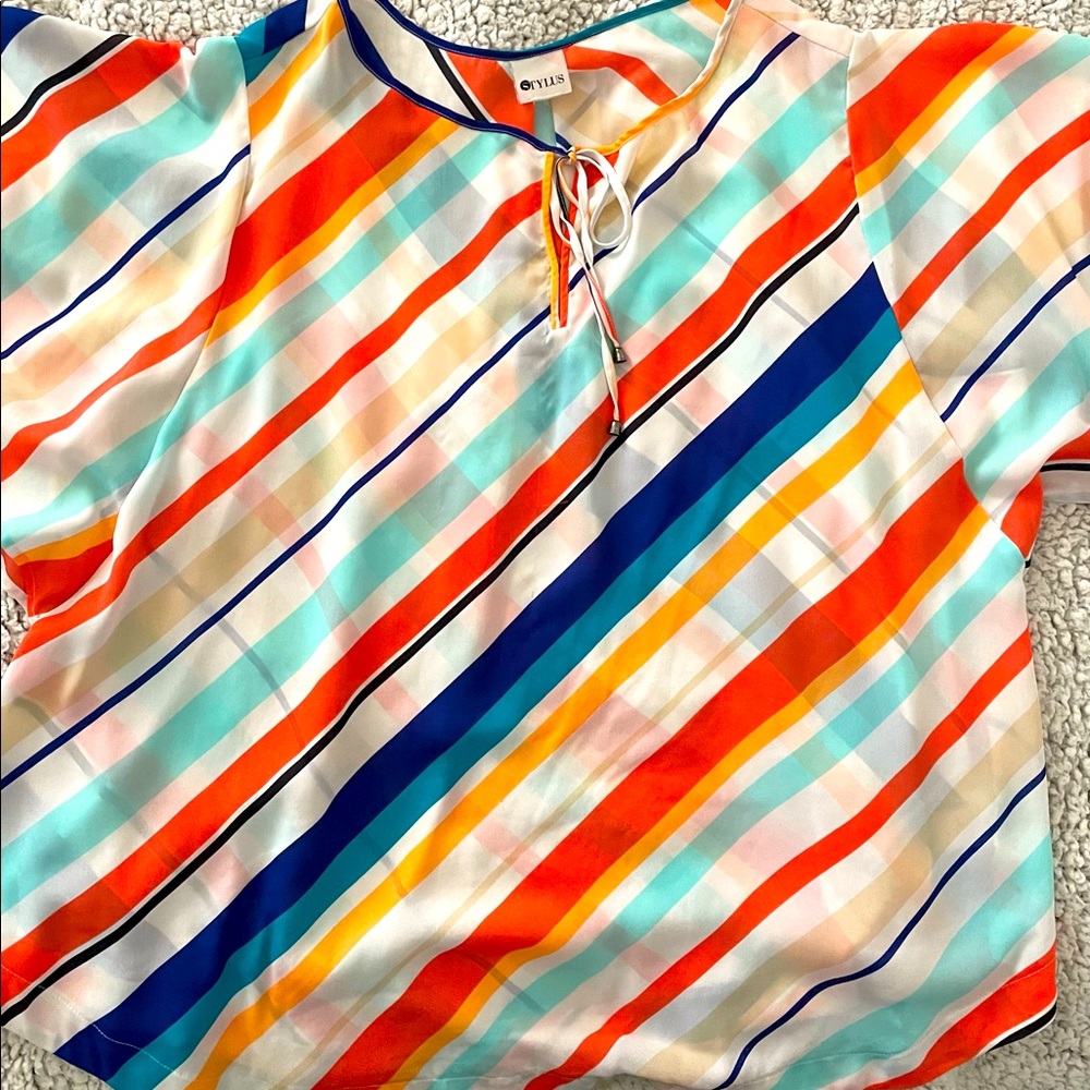 Contemporary Size 2X Tunic Multi-color